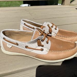 Sperry Tan and Cream Flats